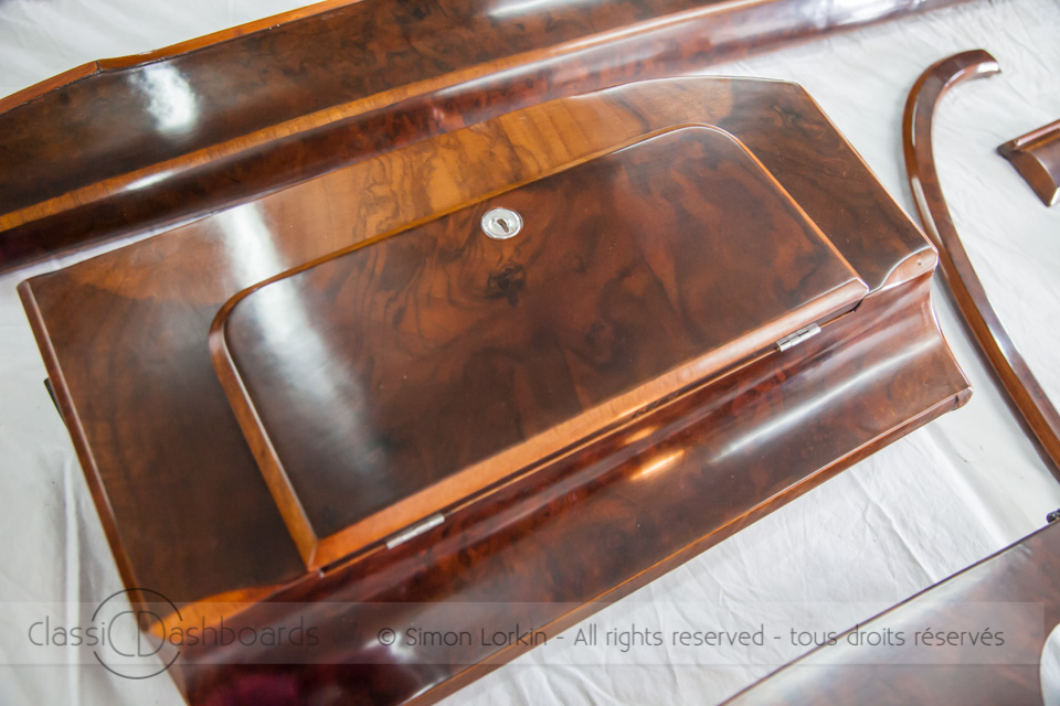 Jaguar MKII dashboard & woodwork restoration by Simon Lorkin | Classic Dashboards www.classicdashboards.com